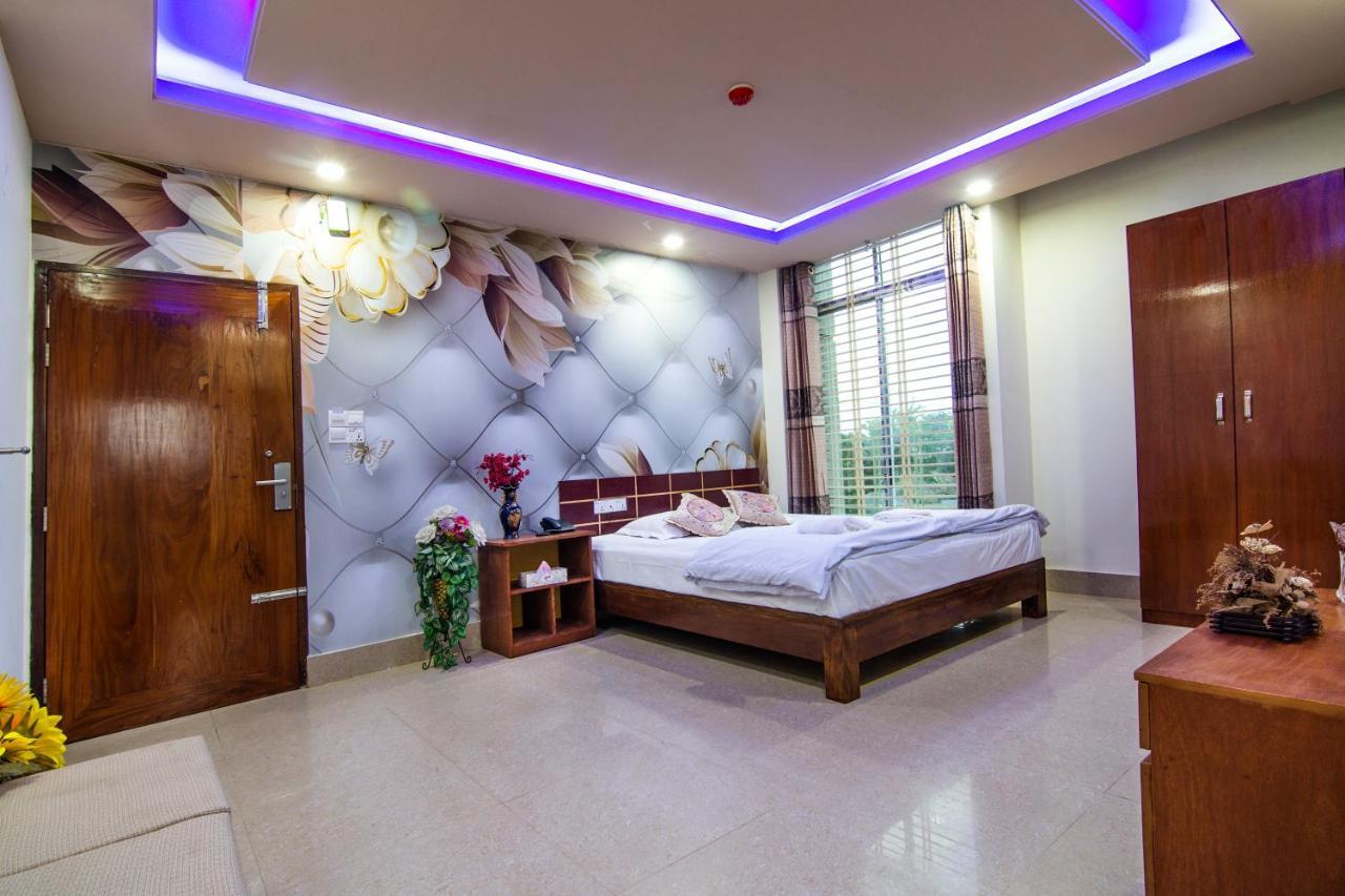 Hotel Pushpo Bilash Khulna Экстерьер фото
