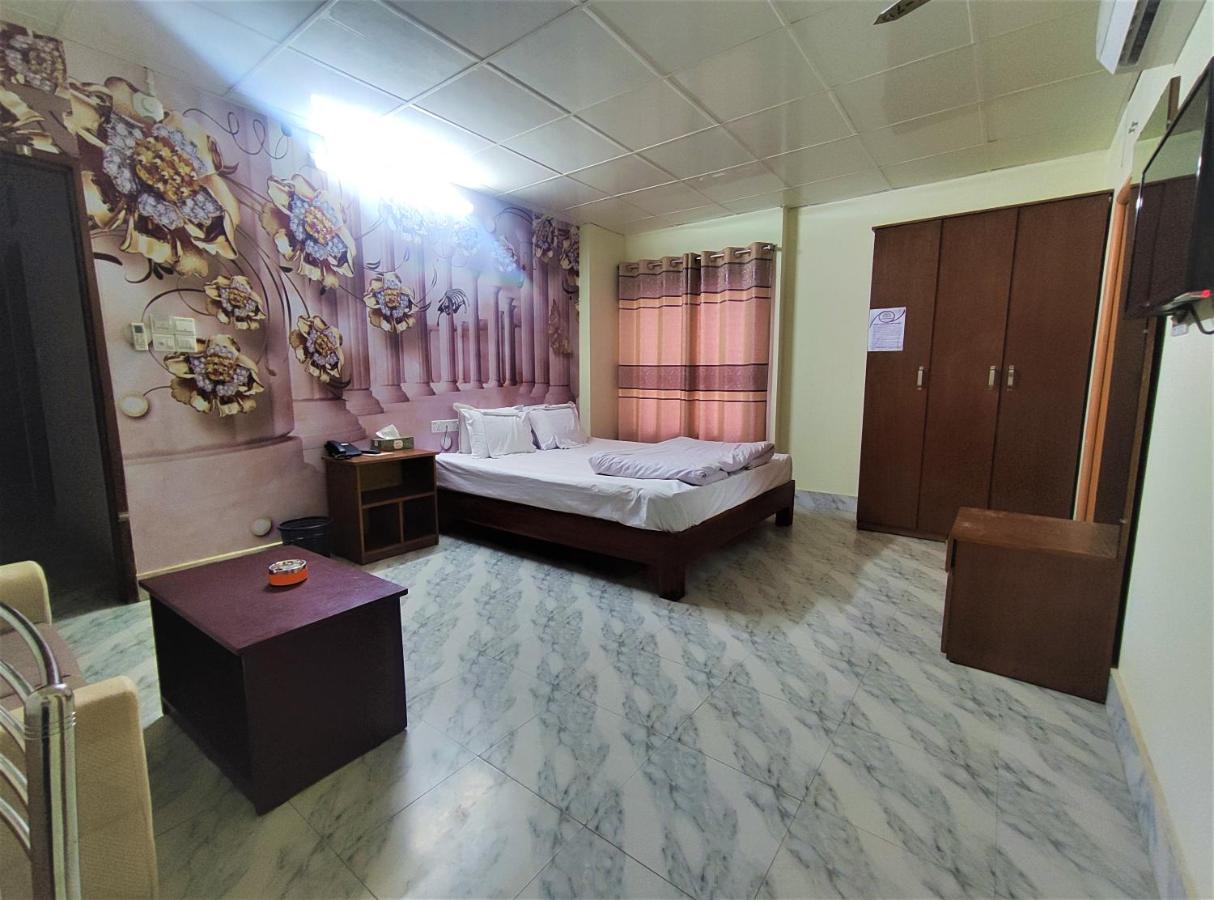 Hotel Pushpo Bilash Khulna Экстерьер фото